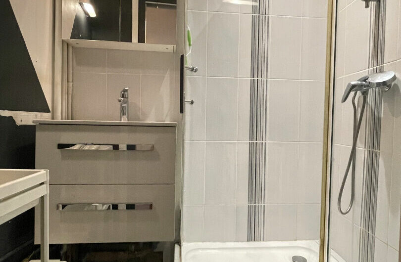 TRES BEAU 2 PIECES MEUBLE à Montrouge