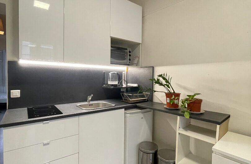 TRES BEAU 2 PIECES MEUBLE à Montrouge