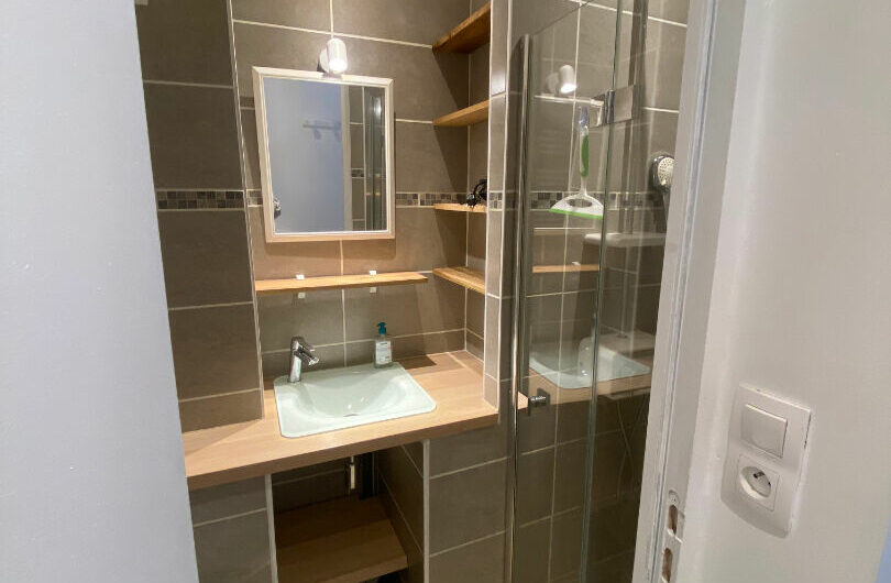 2P MEUBLÉ  à MONTROUGE