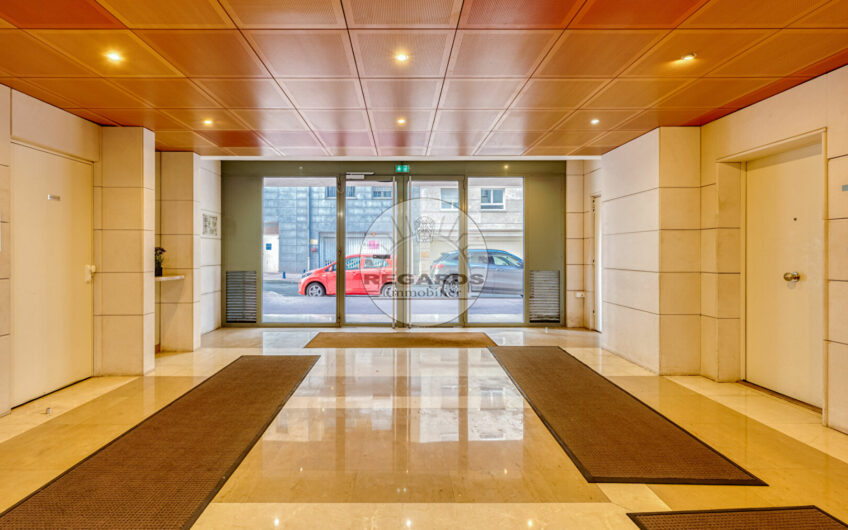 3P DE 65M² DANS UN IMMEUBLE RECENT PROCHE METRO BARBARA