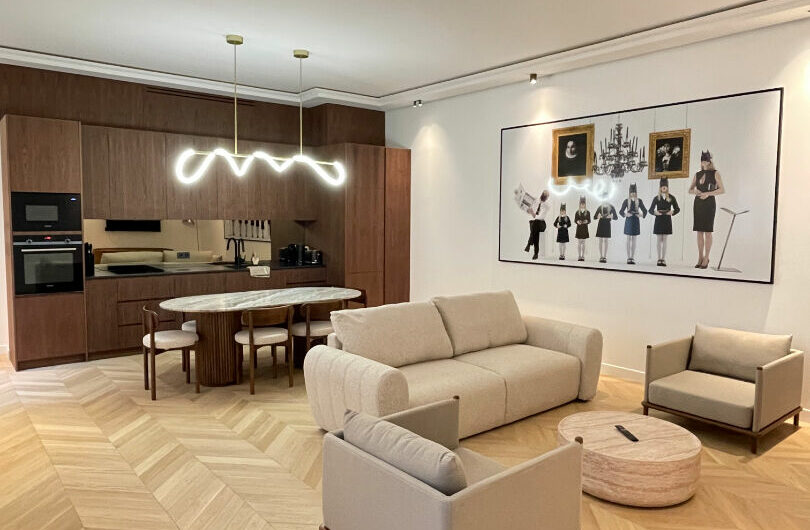 SOMPTUEUX ET RARE 2 Pièces MEUBLE refait à NEUF, Paris 16ème