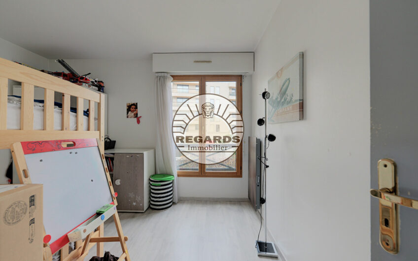 HYPER CENTRE – 3P DE 68M² + BALCON 5 M² A 3 MIN DU RER BOURG LA REINE