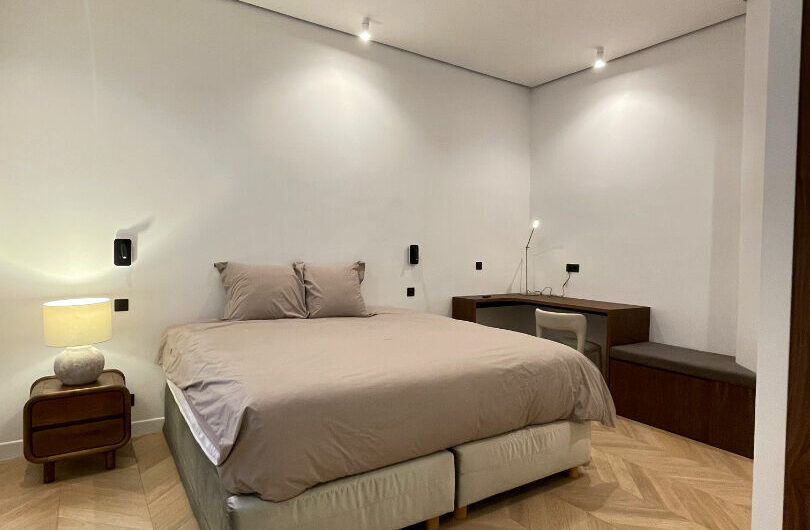 SOMPTUEUX 2 Pièces MEUBLE refait à NEUF, à Paris 16ème