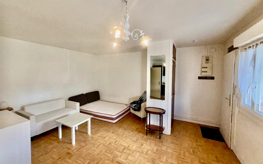TRES BEAU STUDIO MEUBLE A LOUER SUR LA COMMUNE DE VILLEJUIF