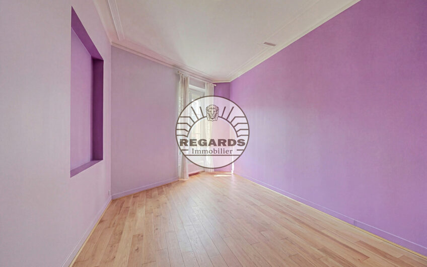 STADE DE FRANCE – 4 PIECES DE 84m² + PATIO INTERIEUR DE 8m²