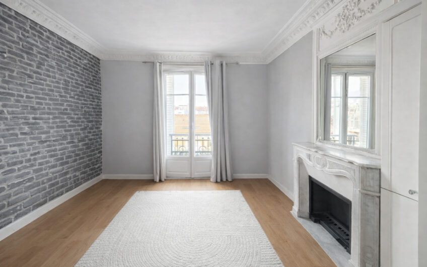 PISCINE – 3P DE 58M² AU PIED DES COMMERCES