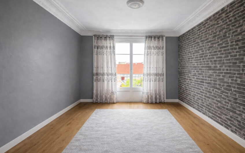 PISCINE – 3P DE 58M² AU PIED DES COMMERCES