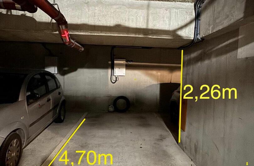 2 emplacements de parking cote à cote dans un immeuble récent