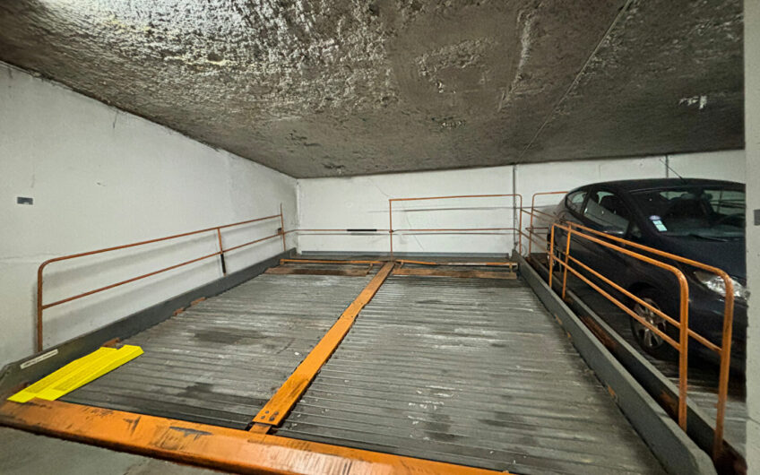 Parking de 10 m2 dans un bel immeuble récent