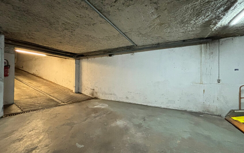 Parking de 10 m2 dans un bel immeuble récent