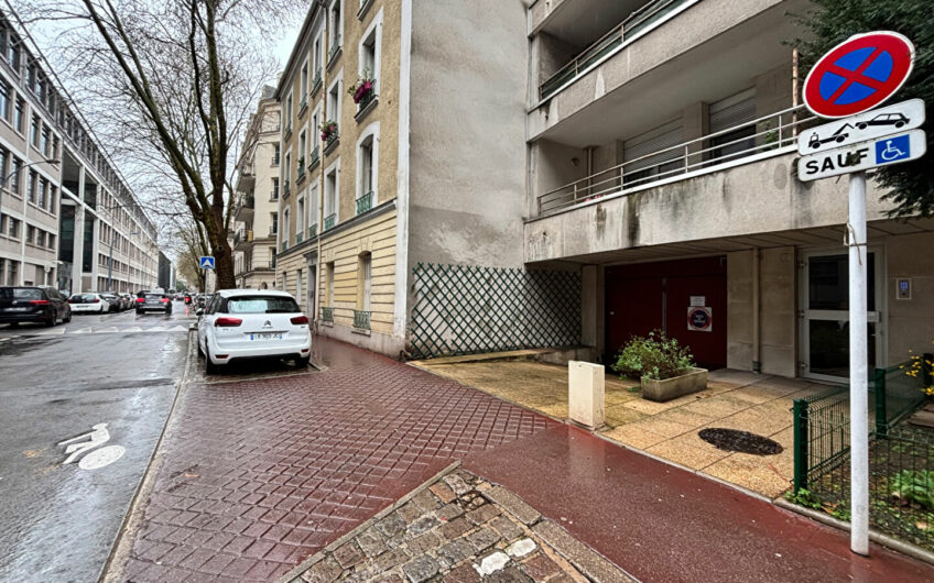 Parking de 10 m2 dans un bel immeuble récent