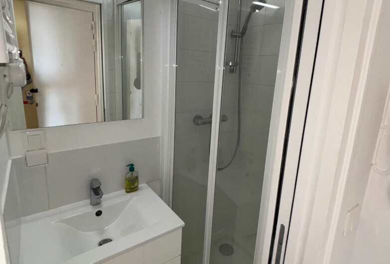 TRES BEAU STUDIO A LOUER AVENUE MARX DORMOY