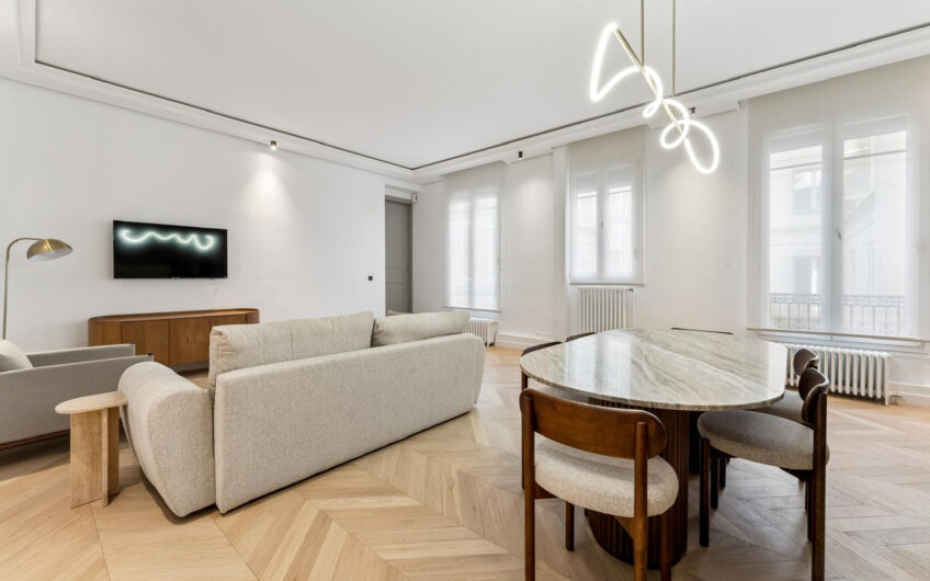 SOMPTUEUX ET RARE 2 Pièces MEUBLE refait à NEUF, Paris 16ème