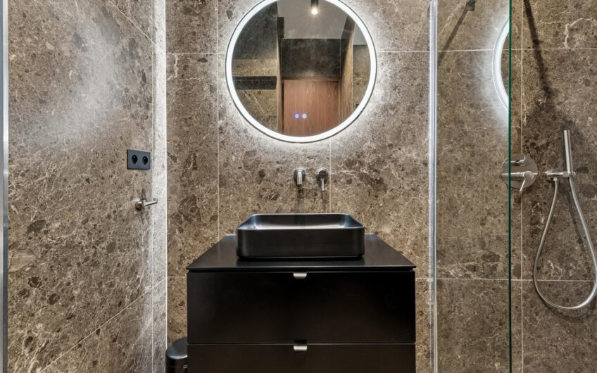 SOMPTUEUX ET RARE 2 Pièces MEUBLE refait à NEUF, Paris 16ème