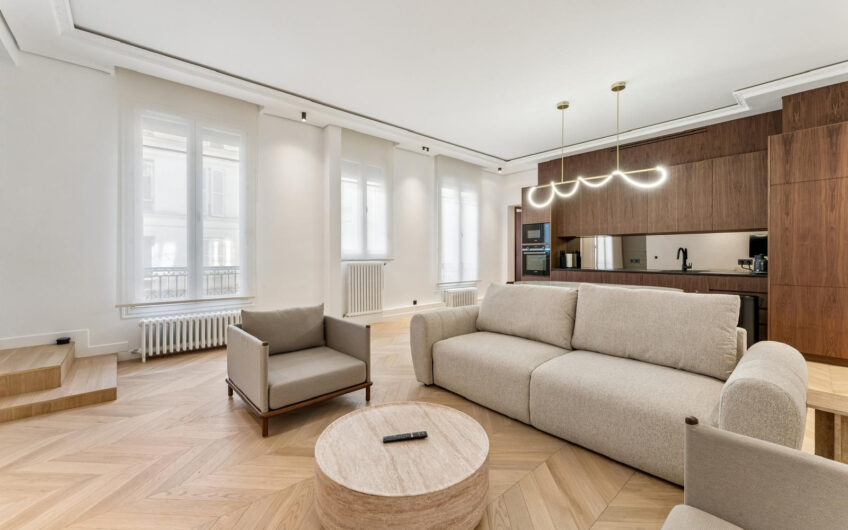 SOMPTUEUX ET RARE 2 Pièces MEUBLE refait à NEUF, Paris 16ème