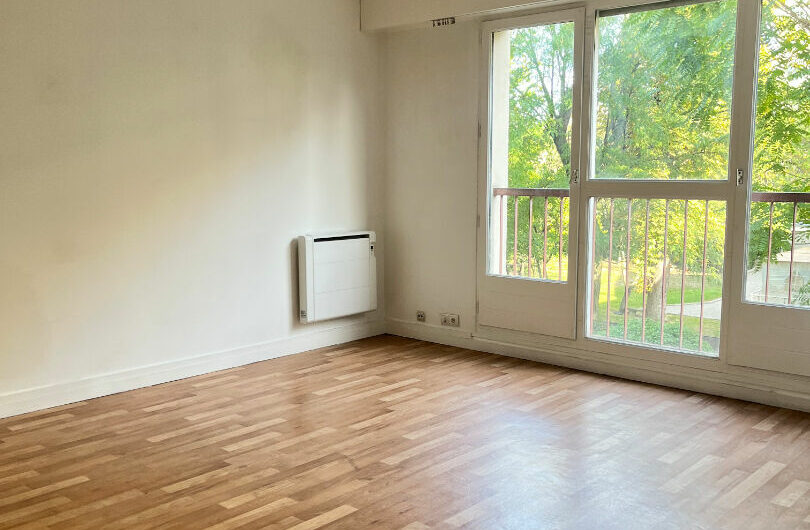 SPACIEUX ET AGREABLE STUDIO de 27 m² à MONTROUGE