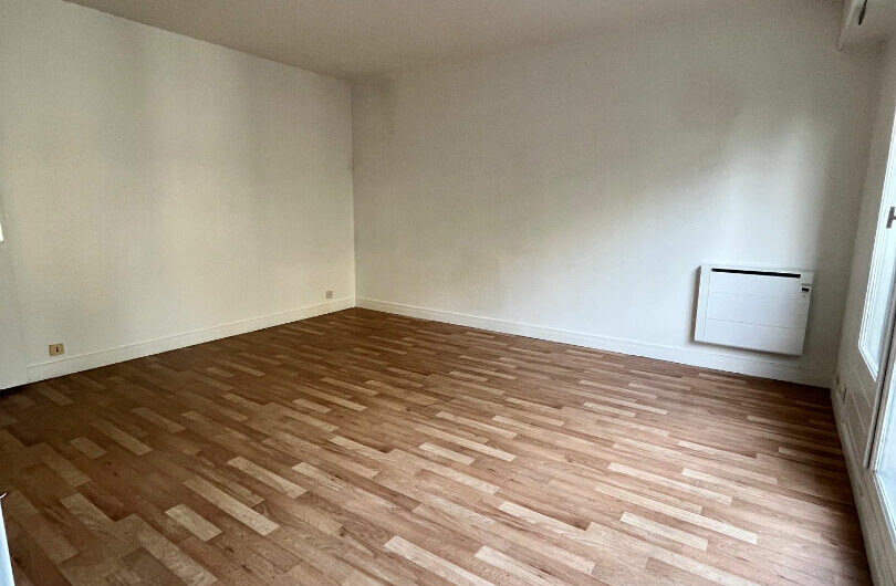 SPACIEUX ET AGREABLE STUDIO de 27 m² à MONTROUGE