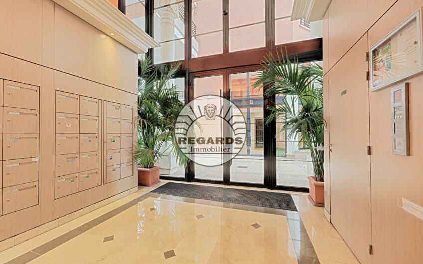 3P 67M² + 11M² DE TERRASSE + DOUBLE PARKING ET CAVE