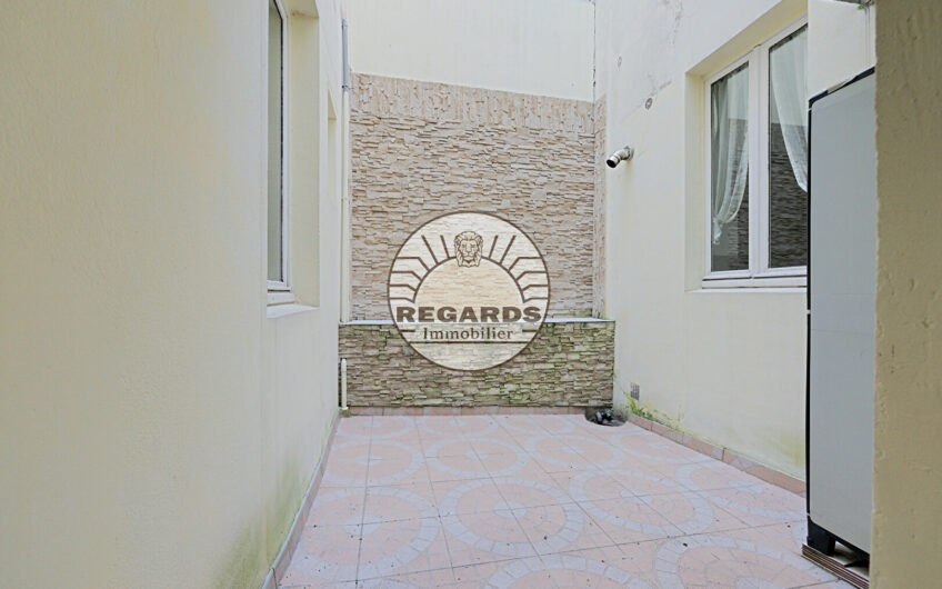 STADE DE FRANCE – 4 PIECES DE 84m² + PATIO INTERIEUR DE 8m²