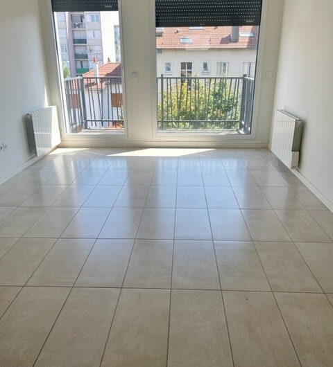 Grand 2 pièces 55m² avec large balcon