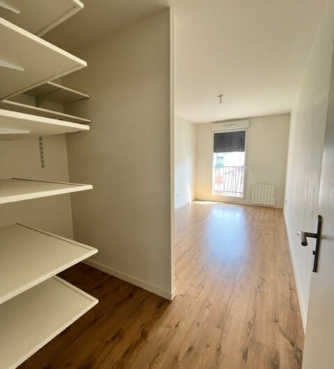 Grand 2 pièces 55m² avec large balcon