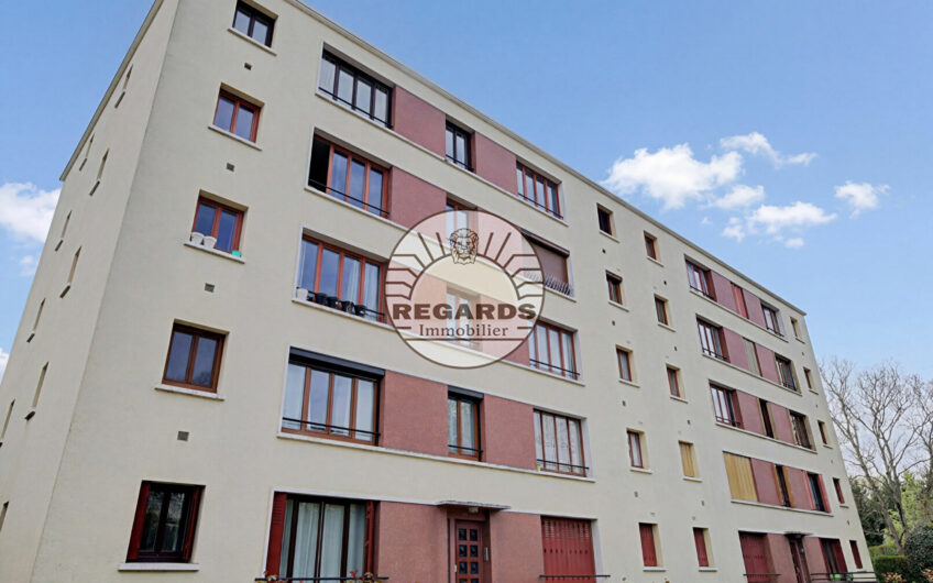 2 PIECES DE 45M² AVEC UNE CAVE DONNANT SUR COUR