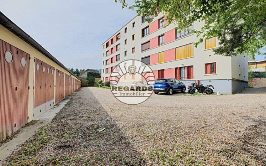 2 PIECES DE 45M² AVEC UNE CAVE DONNANT SUR COUR