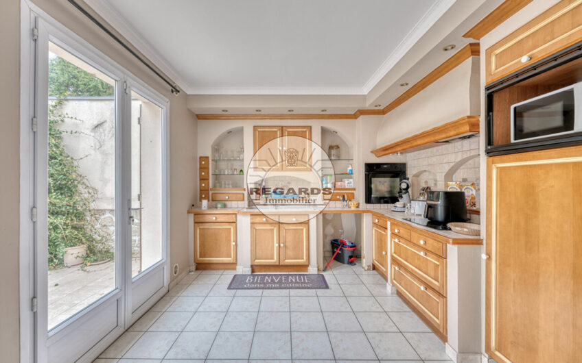 Maison 5P avec terrasse jardin et box à deux pas du métro Barbara