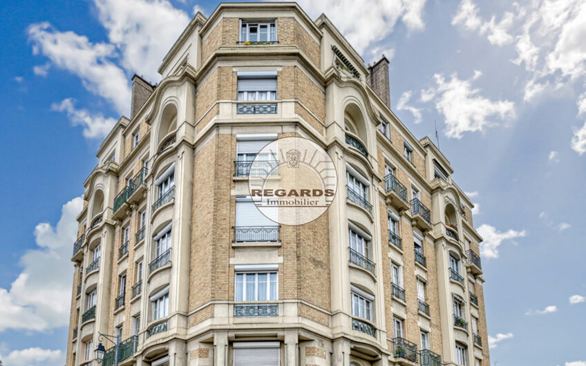 Studio de 16m² au sol au dernier étage d’un bel immeuble ancien