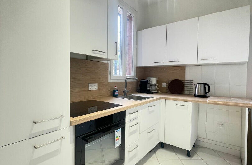 2 pièces MEUBLE de 45m2 ENTIEREMENT RENOVE à Montrouge