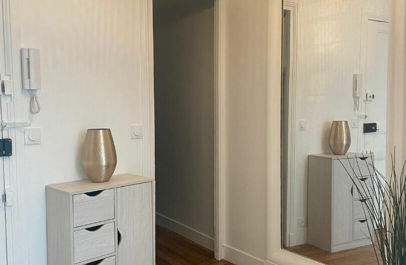 2 pièces MEUBLE de 45m2 ENTIEREMENT RENOVE à Montrouge