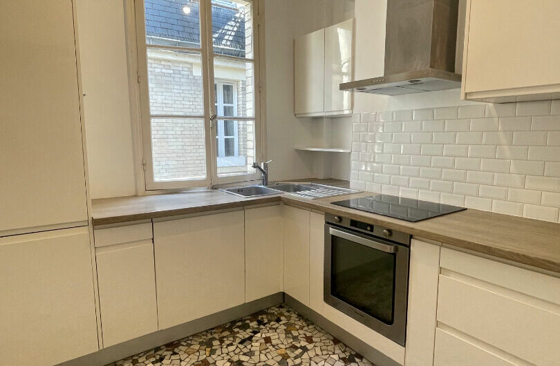 3P NU à PARIS 14ème arr. de 67 m²