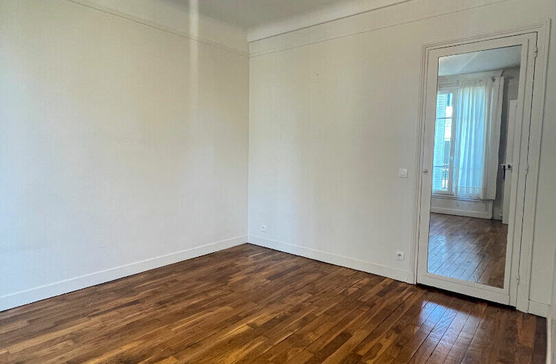 3P NU à PARIS 14ème arr. de 67 m²