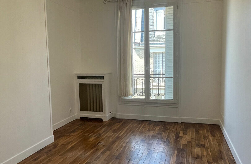 3P NU à PARIS 14ème arr. de 67 m²