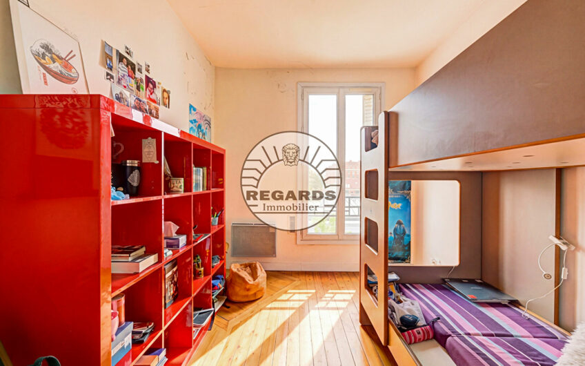 3P 46M² AU DERNIER ETAGE D’UN IMMEUBLE ANCIEN