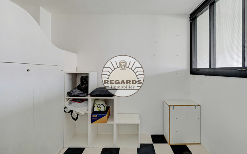 STUDIO DE 30M² + TERRASSE 6M² EN BON ETAT GENERAL