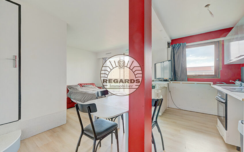 STUDIO DE 30M² + TERRASSE 6M² EN BON ETAT GENERAL