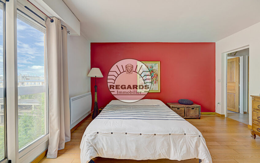 STUDIO DE 30M² AU DERNIER ETAGE AVEC ASCENSEUR
