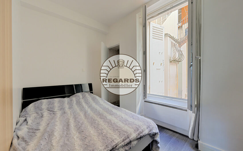 2P-28M² RUE DE MIOLLIS EN BON ETAT A DEUX MIN DU METRO SEGUR