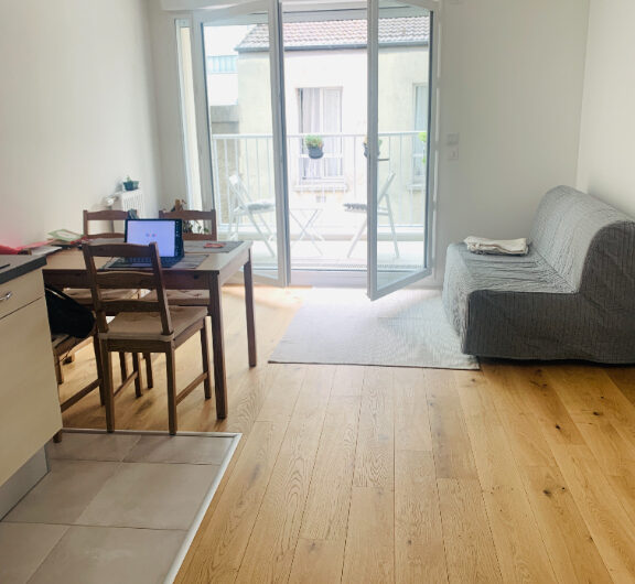 IMMEUBLE NEUF, 2 pièces MEUBLÉ avec balcon et parking