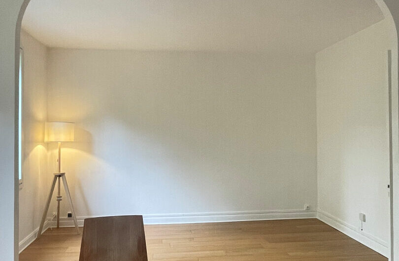 CHARMANT 2/3 PIECES MEUBLE de 51 m²  à MONTROUGE