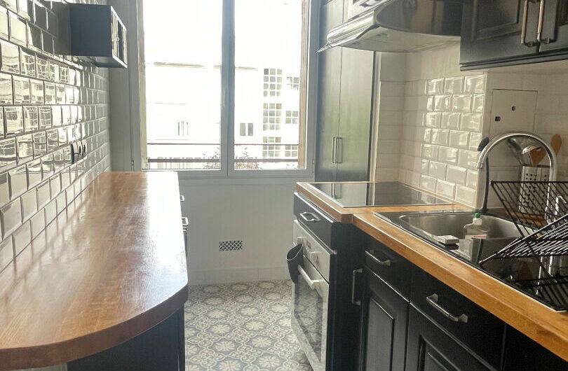 CHARMANT 2/3 PIECES MEUBLE de 51 m²  à MONTROUGE