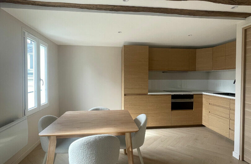APPARTEMENT 3P EQUIPE, REFAIT A NEUF, à PARIS 05