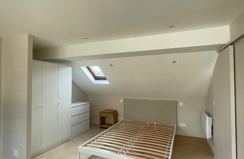 STUDIO EQUIPE SOMPTEUX ET ENTIEREMENT RENOVE à PARIS 05