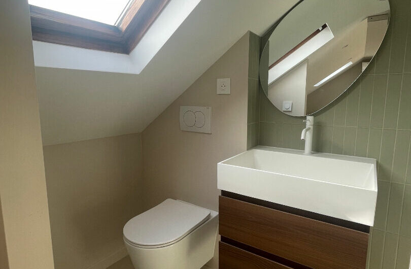 STUDIO EQUIPE SOMPTEUX ET ENTIEREMENT RENOVE à PARIS 05